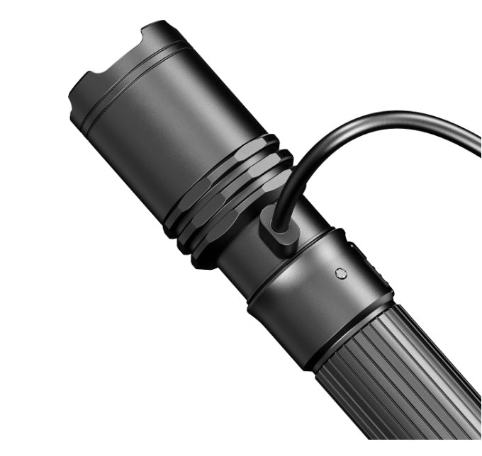 Linterna Klarus A1 1.300L 230mts